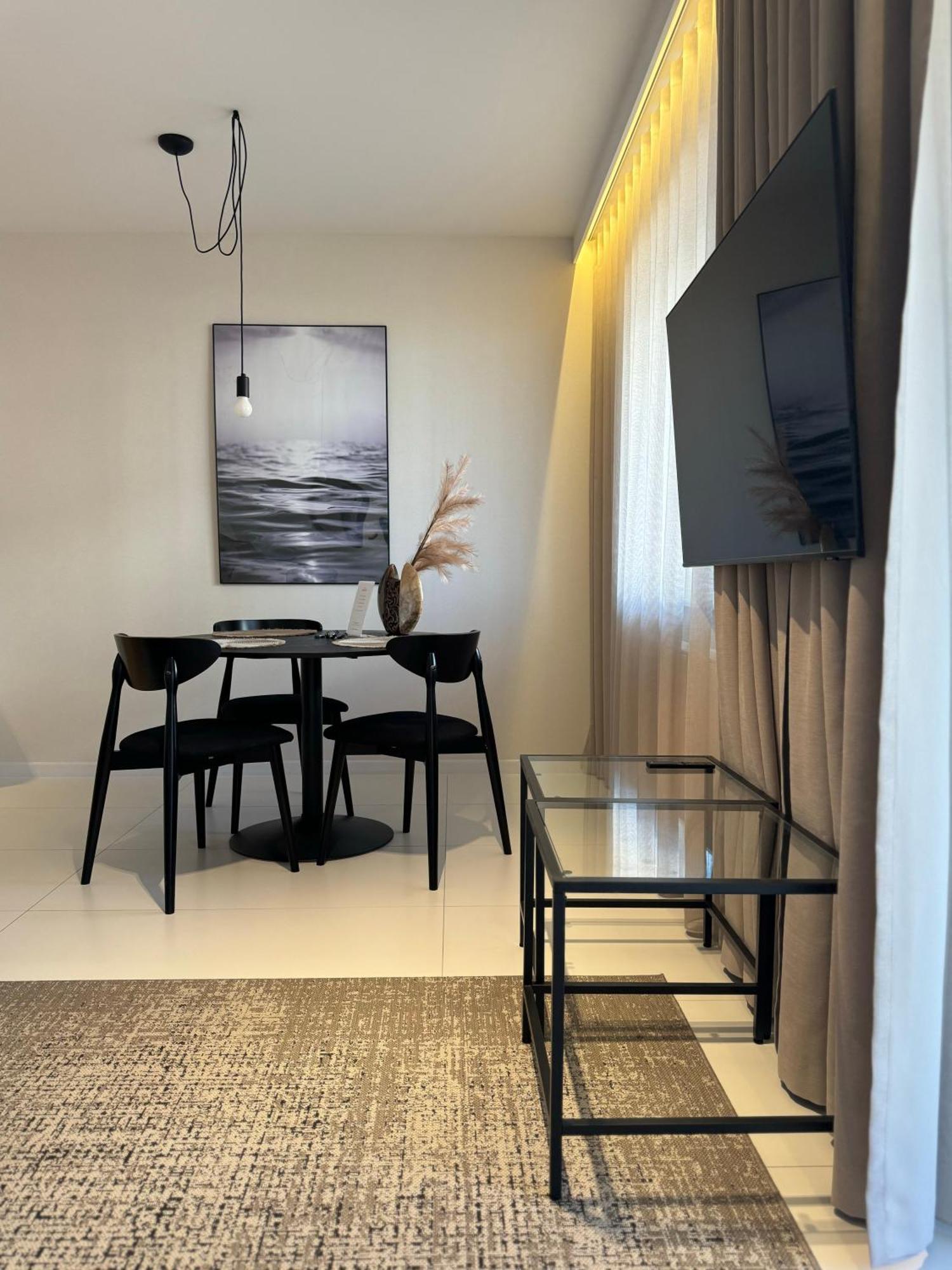 Zurawia 18.11 Apartment โควอบเซก ภายนอก รูปภาพ