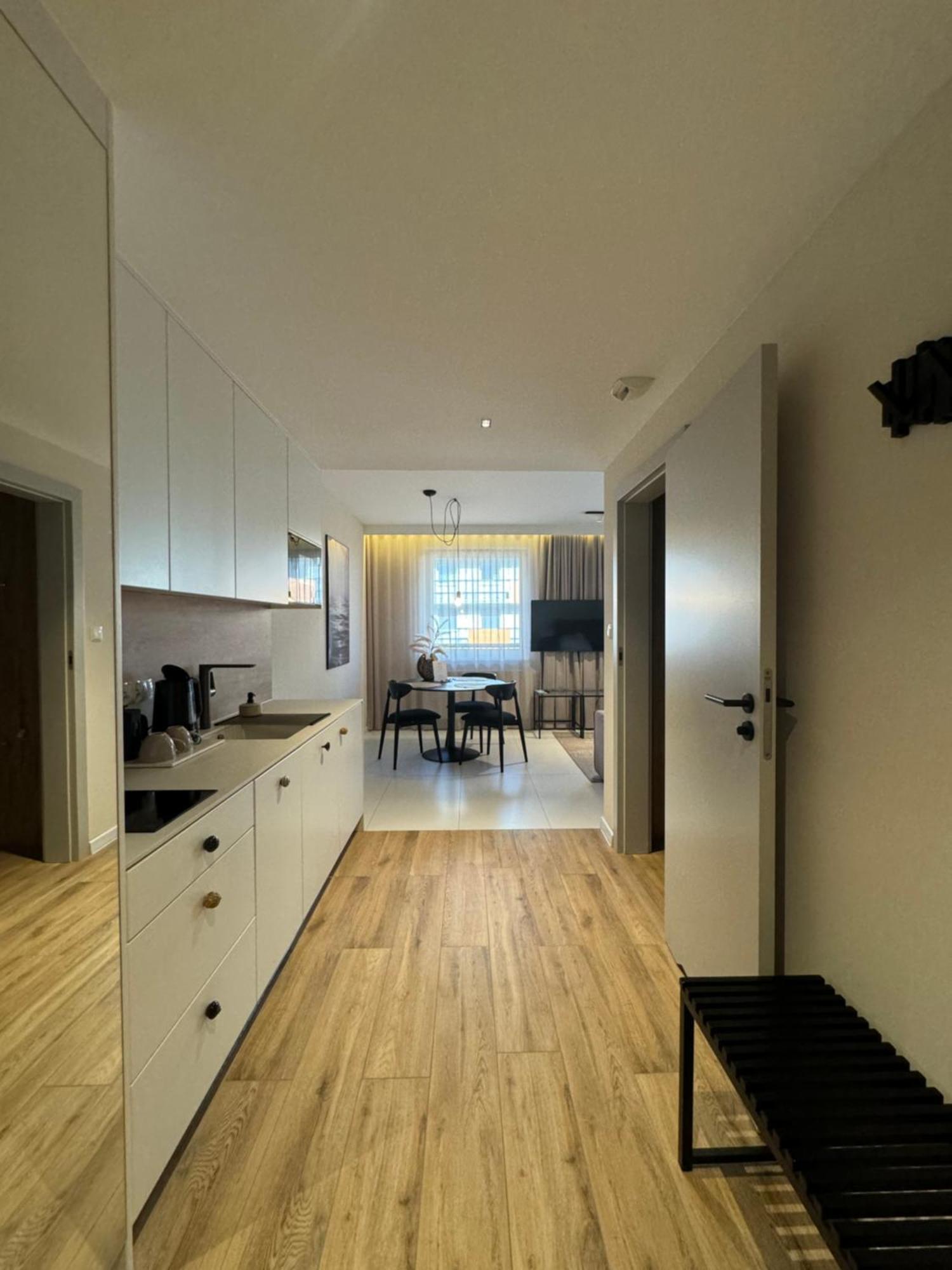 Zurawia 18.11 Apartment โควอบเซก ภายนอก รูปภาพ